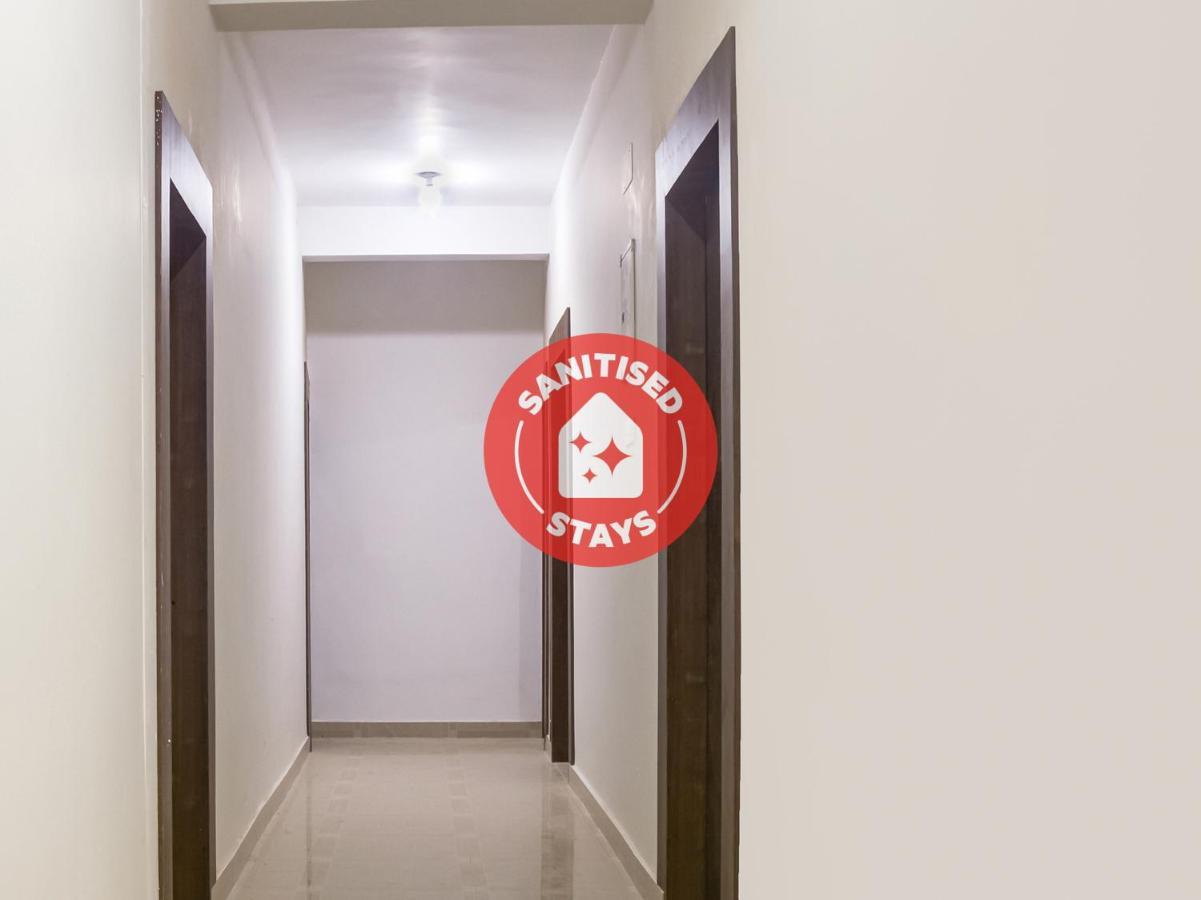Oyo 75948 Hotel Tushar Continental Új-Delhi Kültér fotó