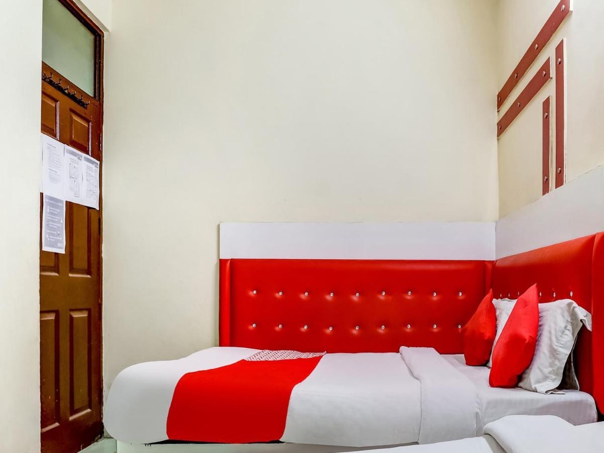 Oyo 75948 Hotel Tushar Continental Új-Delhi Kültér fotó