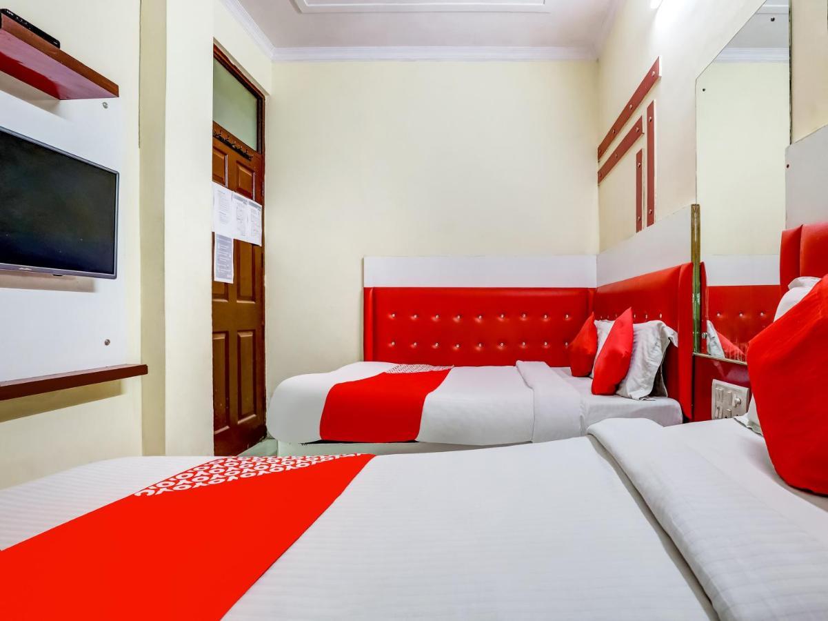 Oyo 75948 Hotel Tushar Continental Új-Delhi Kültér fotó