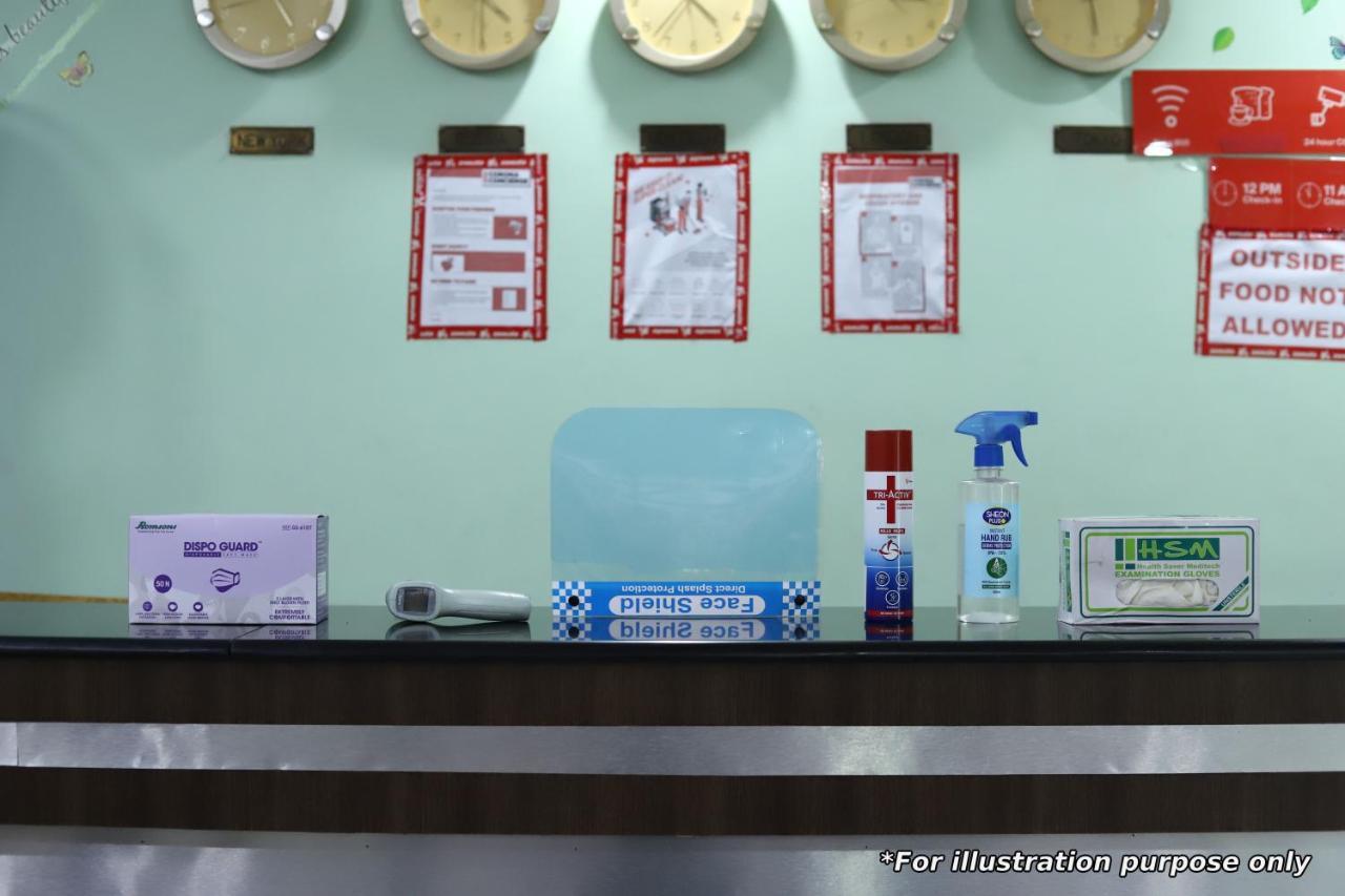 Oyo 75948 Hotel Tushar Continental Új-Delhi Kültér fotó